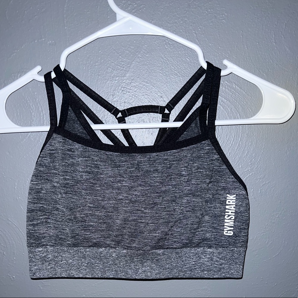 Gymshark sports bra (dark grey)